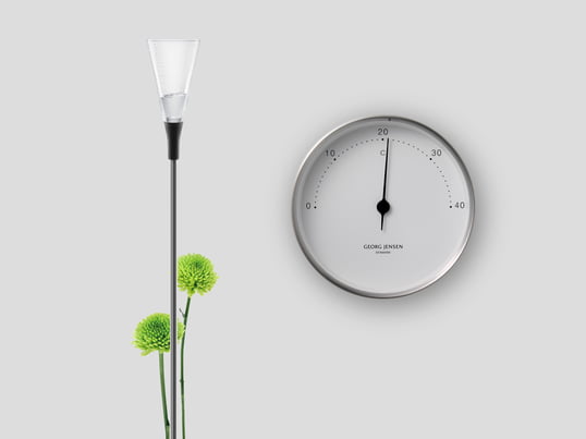 Le pluviomètre d'Eva Solo dans la vue d'ambiance : Avec le pluviomètre, la prochaine averse peut difficilement être attendue, car l'échelle sur l'entonnoir en verre indique la quantité exacte de pluie.